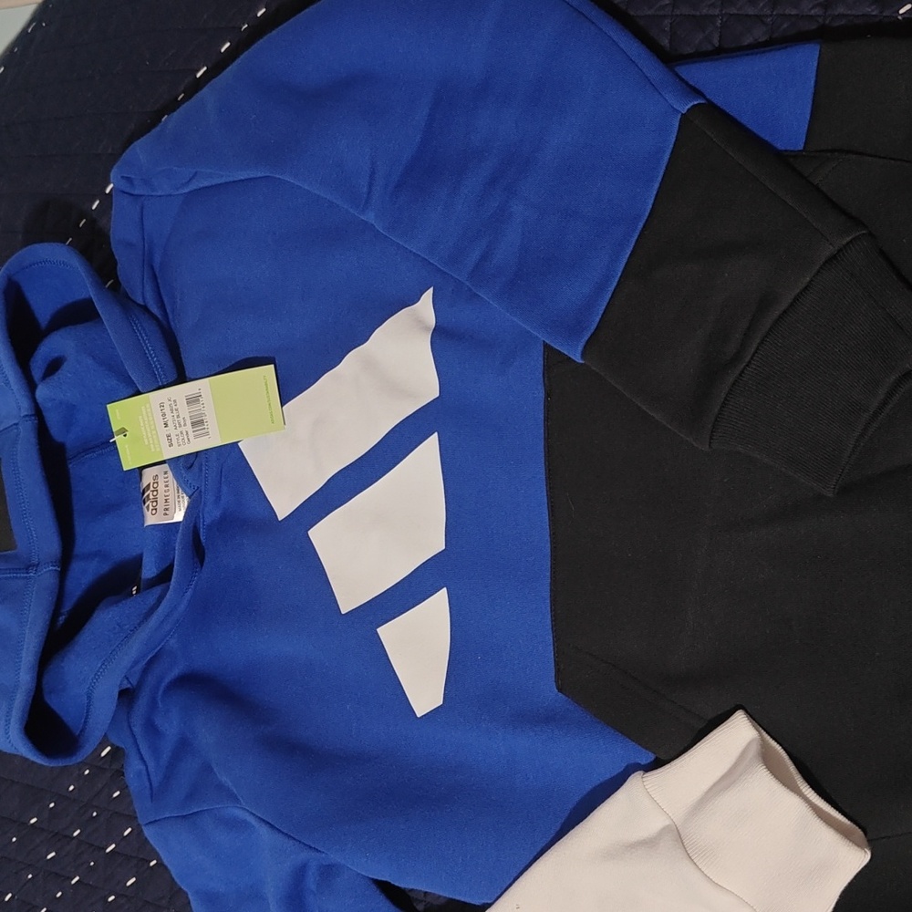 NWT. .. size M(10/12) big boys beautiful Adidas hoodie